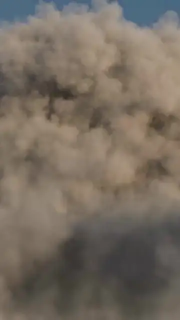 أبي بطل حرب، وليس متشردًا
